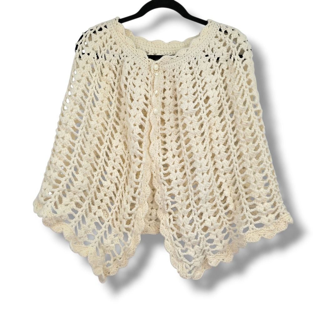 Handmade Crochet Lace Poncho Capelet Ivory Button Front Scalloped Boho Cream